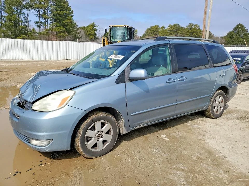 2004 Toyota Sienna