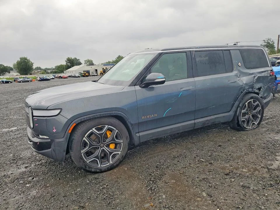 2024 Rivian R1S