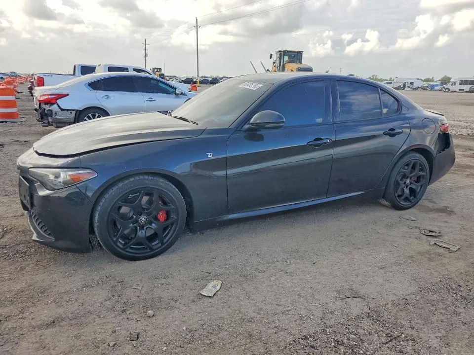 2022 Alfa Romeo Giulia