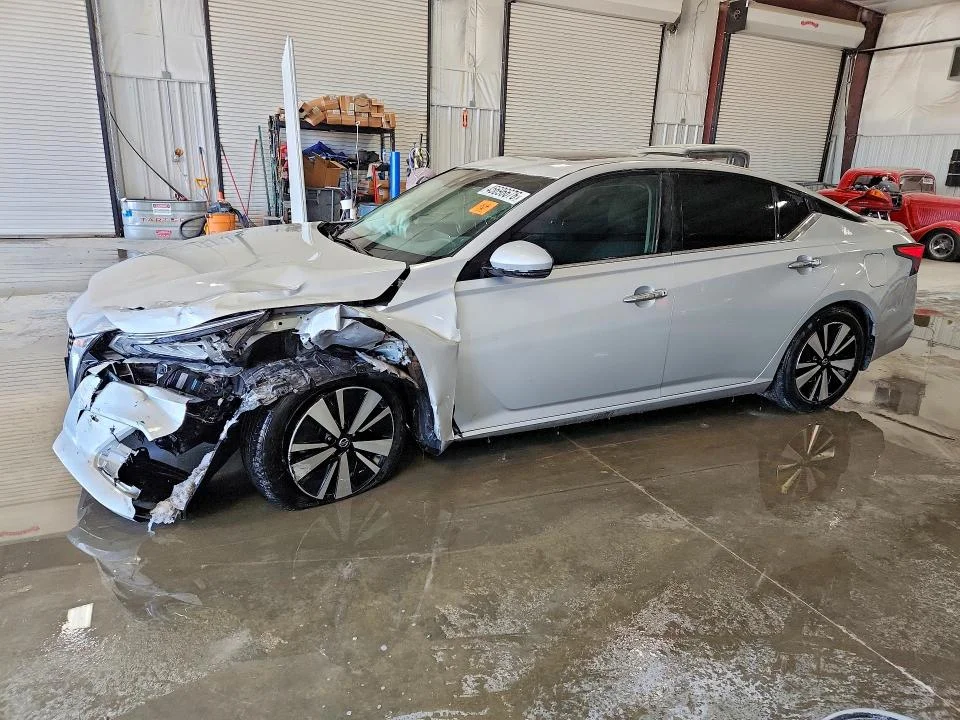 2020 Nissan Altima