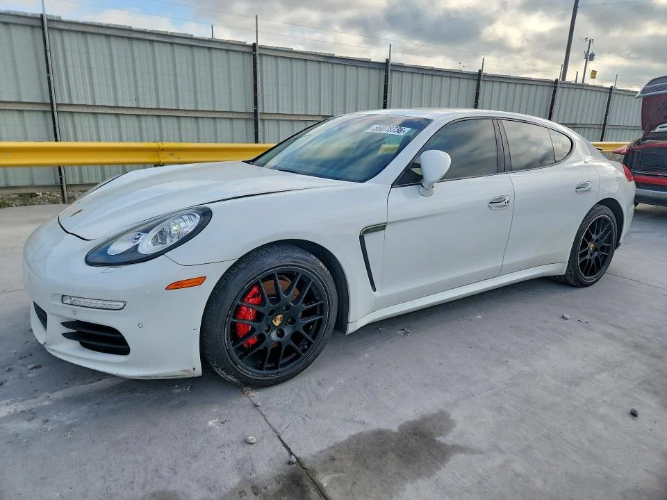 2016 Porsche Panamera