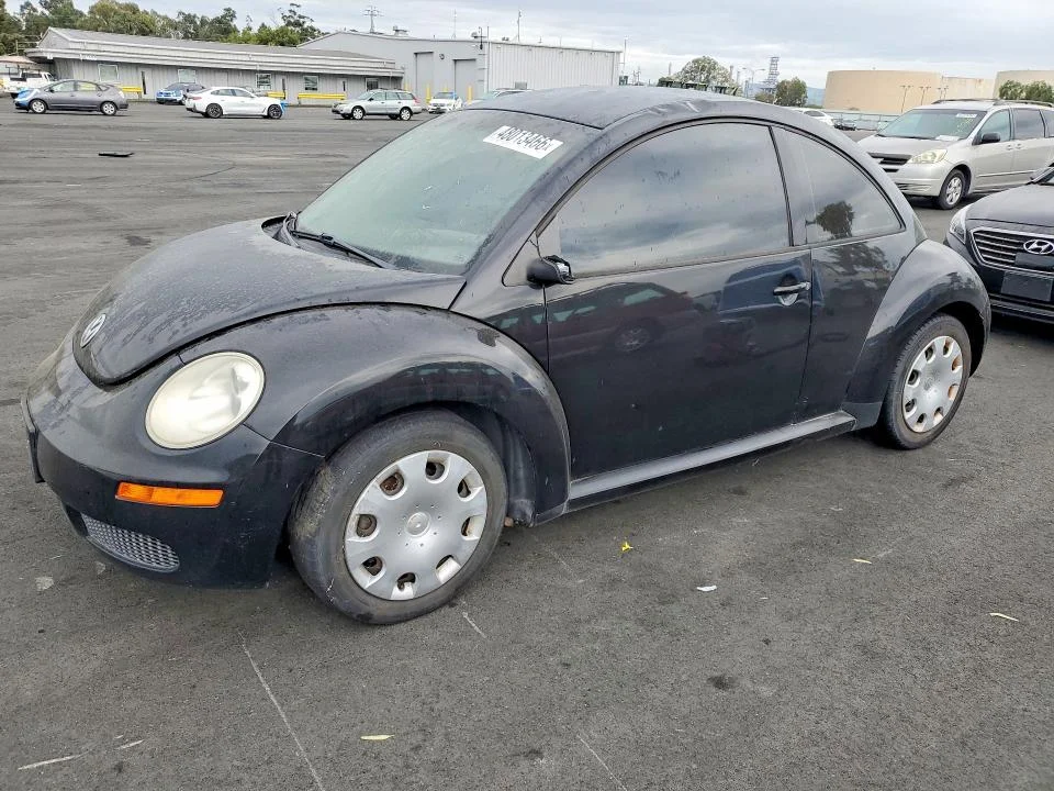 2010 Volkswagen New Beetle