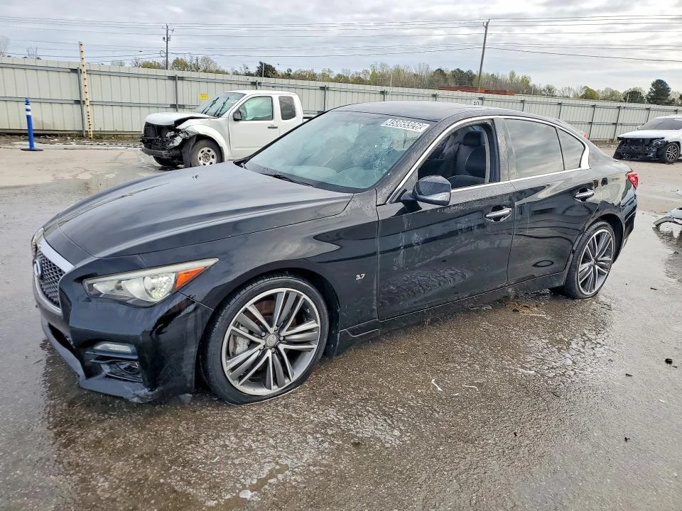 2015 Infiniti Q50