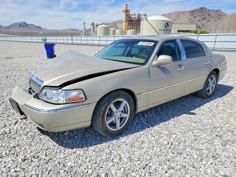 2006 Lincoln Town Car