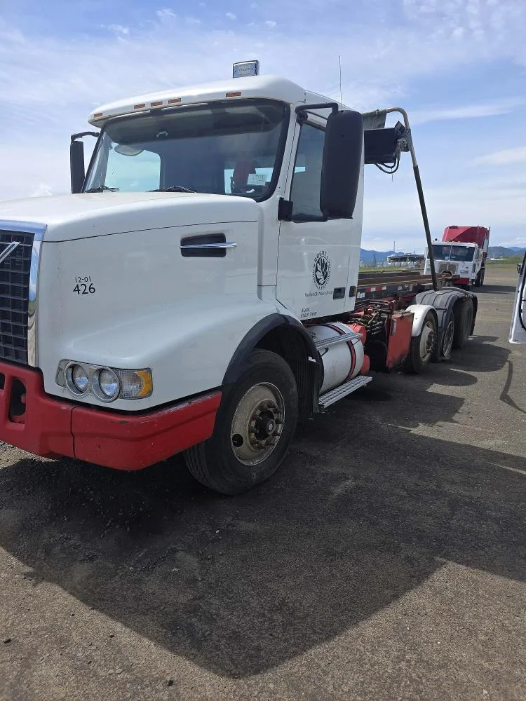 2002 Volvo Vhd