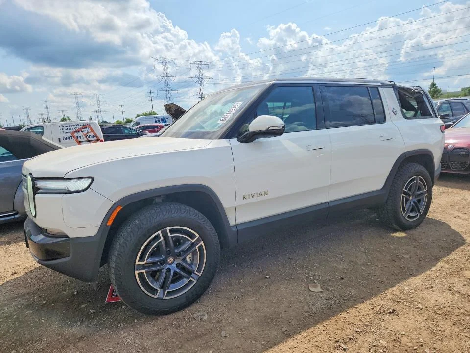 2025 Rivian R1S