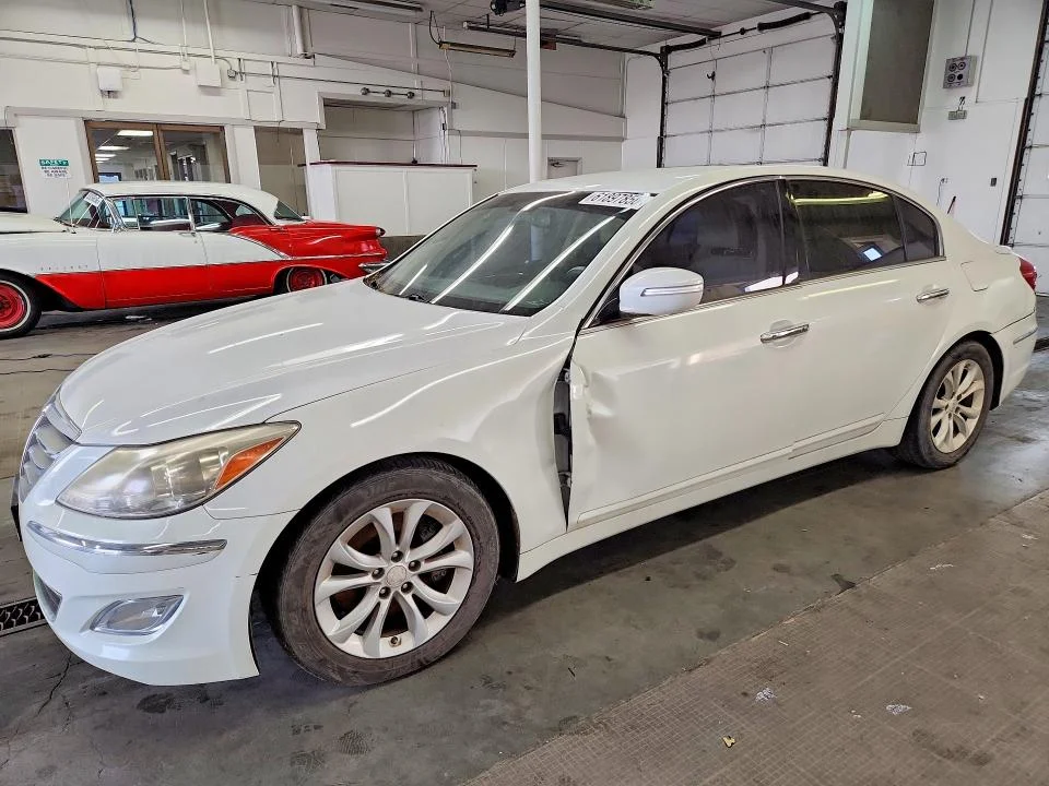 2013 Hyundai Genesis