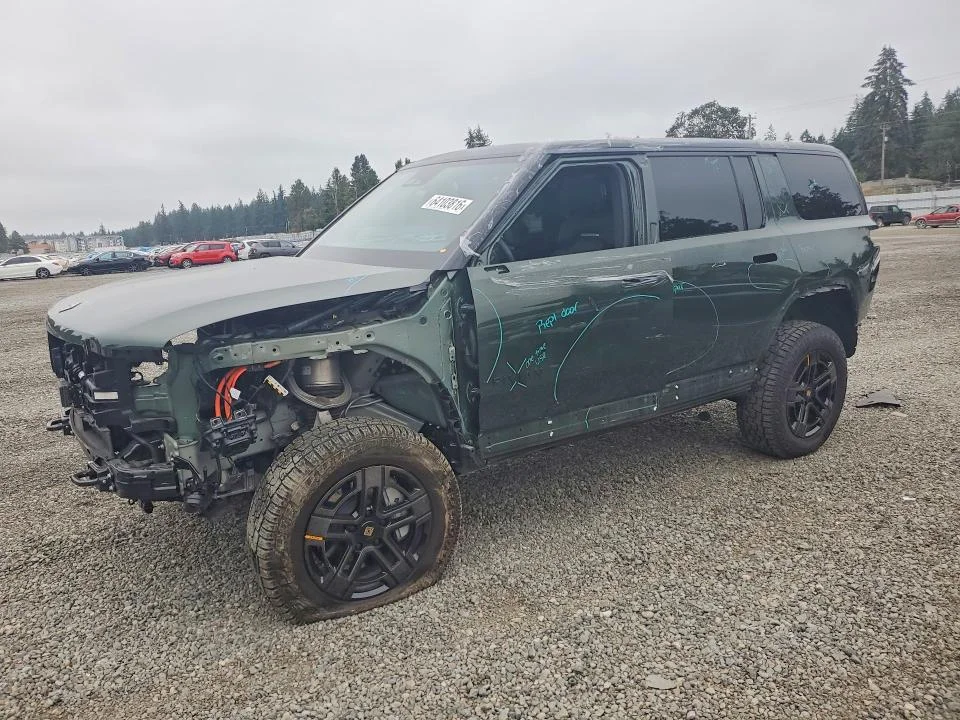 2025 Rivian R1S