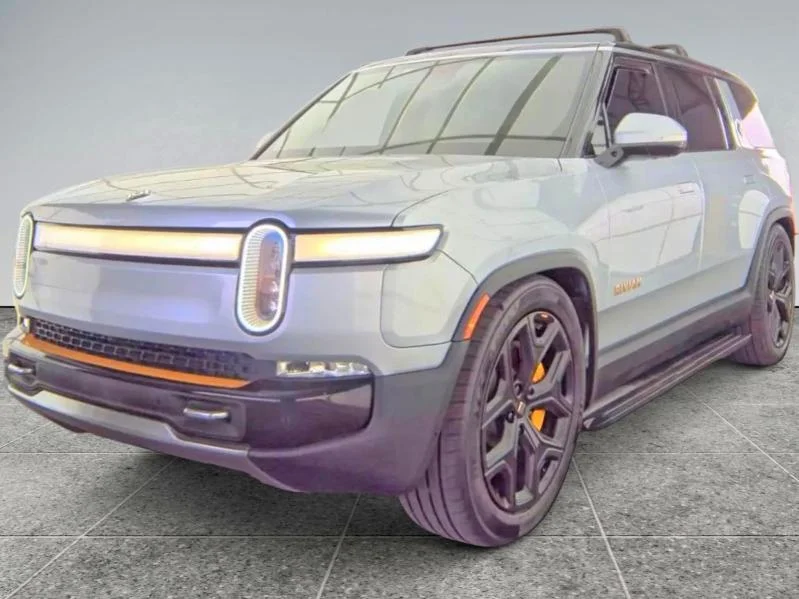 2023 Rivian R1S