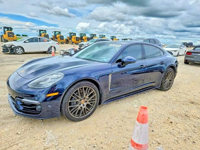 2022 Porsche Panamera