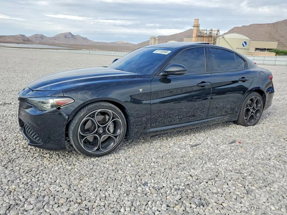 2022 Alfa Romeo Giulia