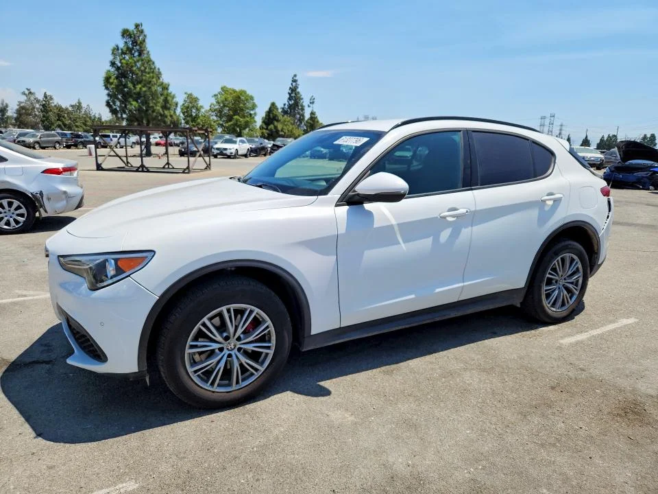 2022 Alfa Romeo Stelvio