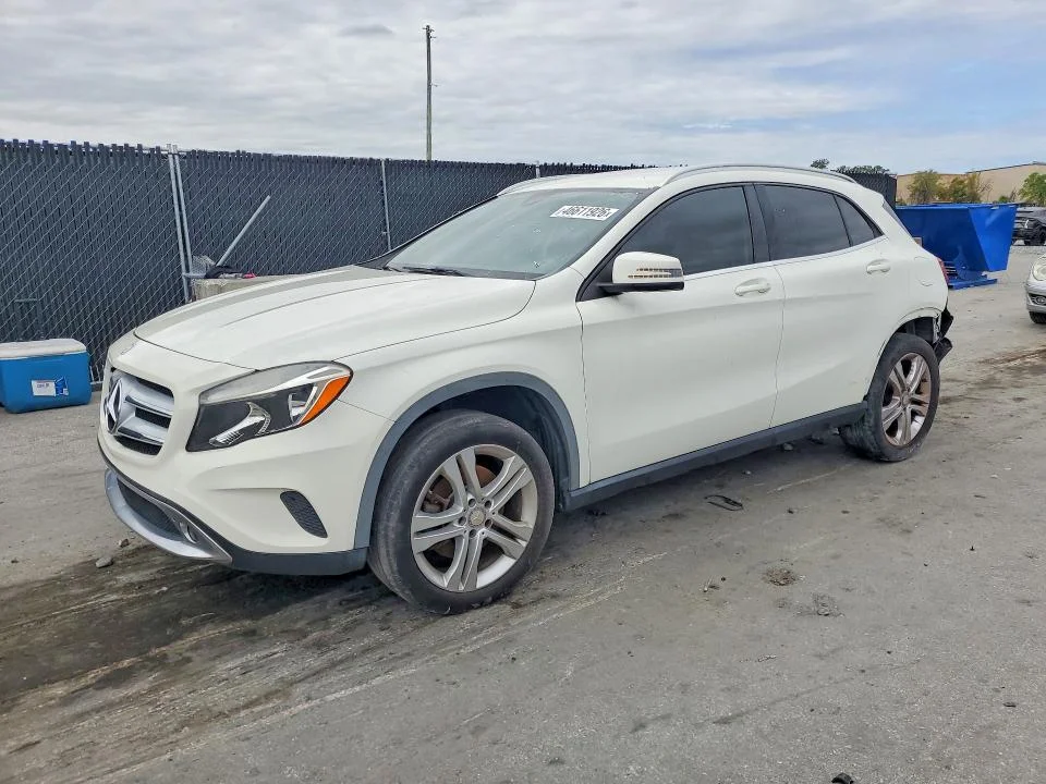 2015 Mercedes-Benz Gla