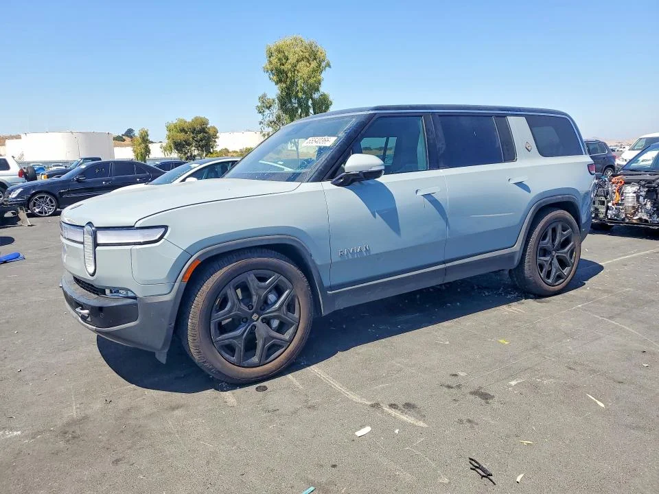2023 Rivian R1S