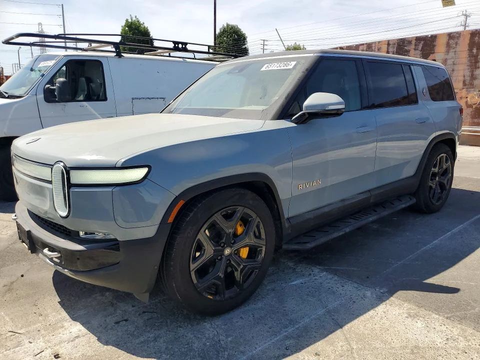 2023 Rivian R1S