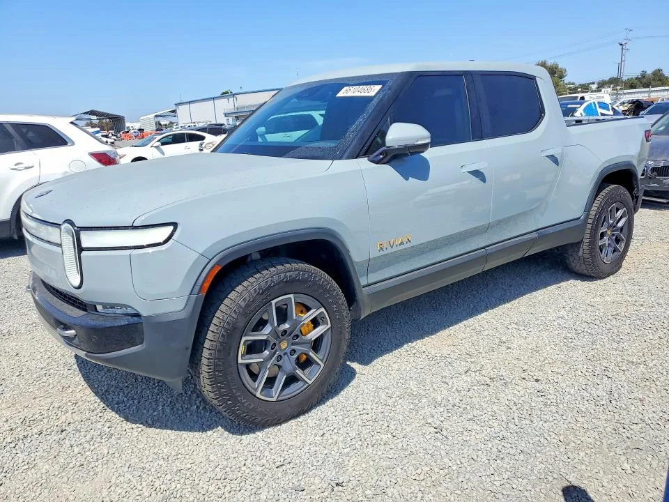 2024 Rivian R1T