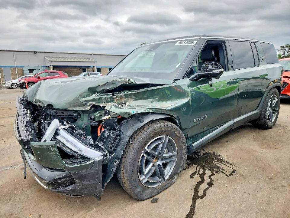 2025 Rivian R1S