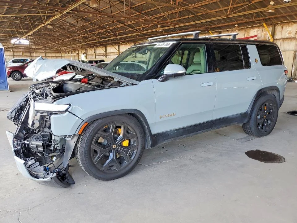 2023 Rivian R1S