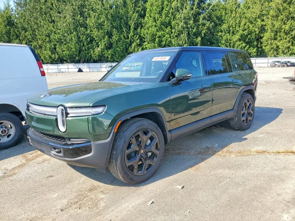 2025 Rivian R1S