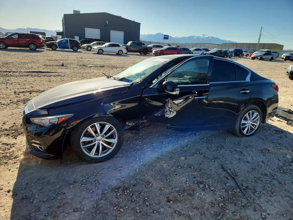 2015 Infiniti Q50