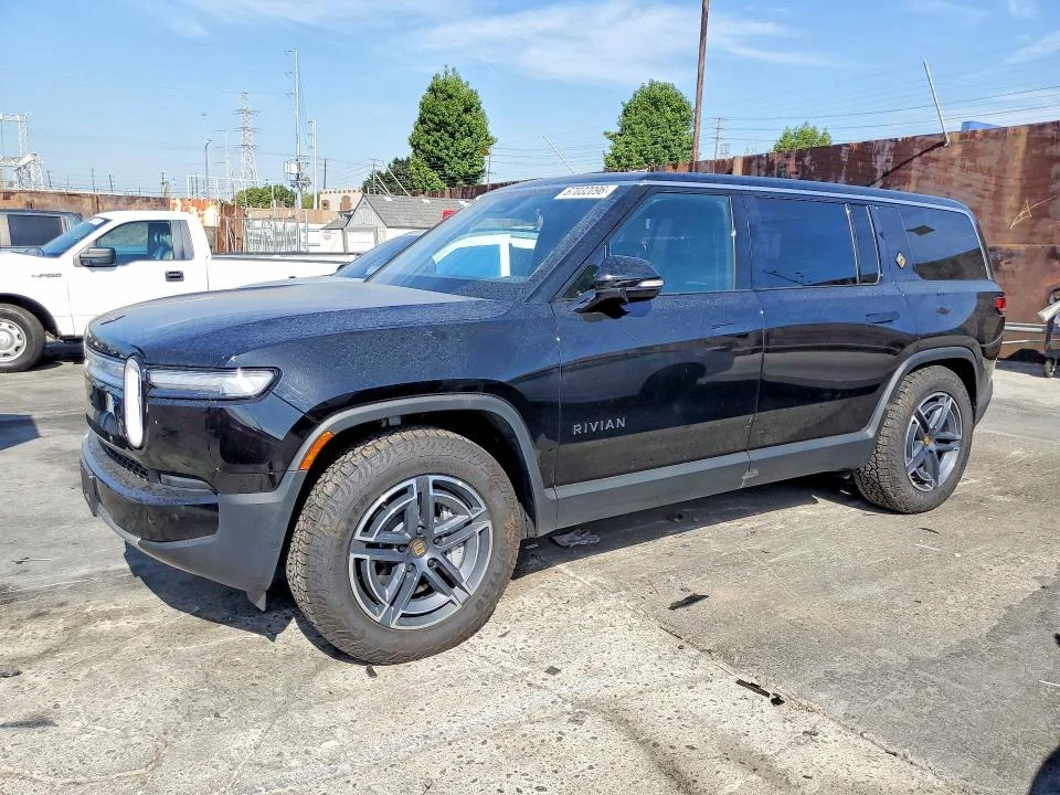 2026 Rivian R1S