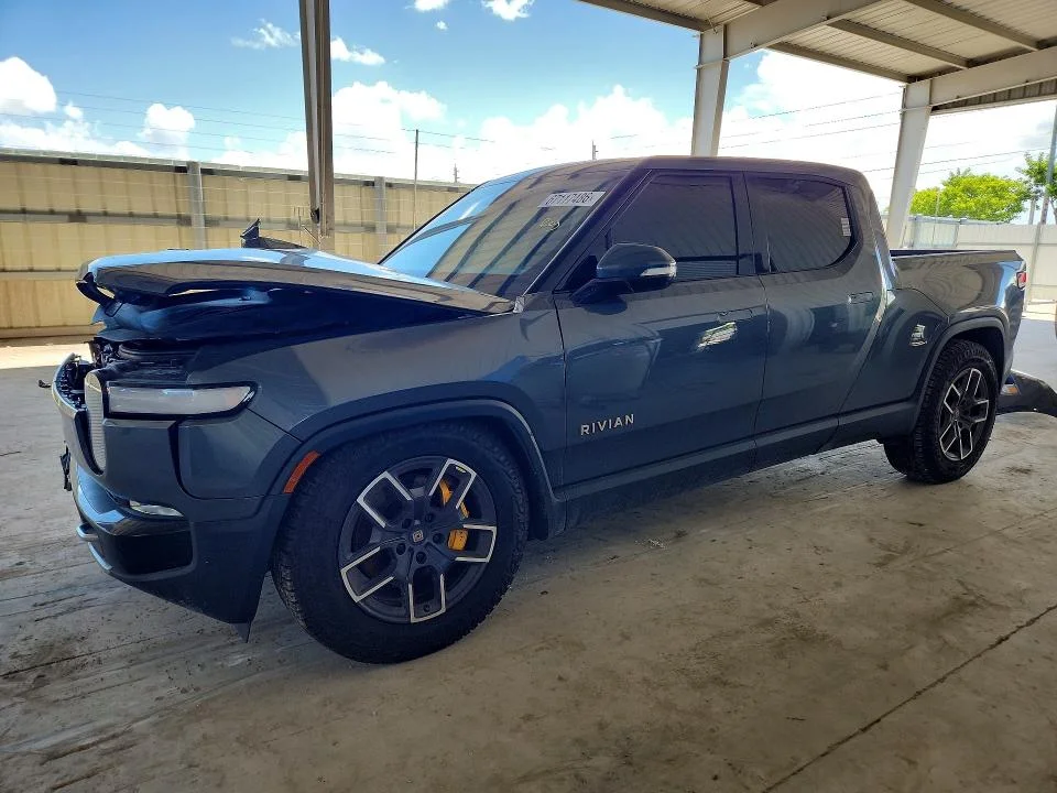 2022 Rivian R1S