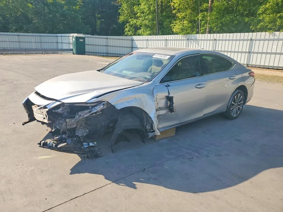 2019 Lexus Es