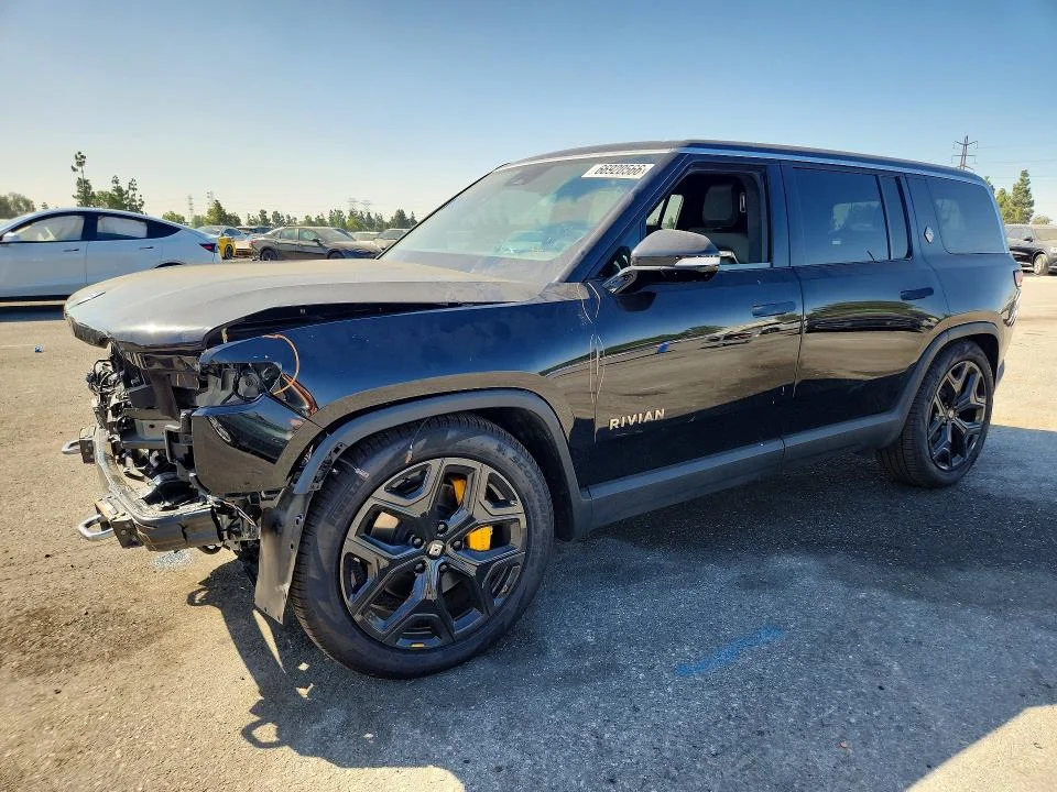 2023 Rivian R1S