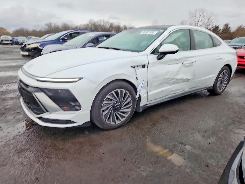 2025 Hyundai Sonata Hybrid