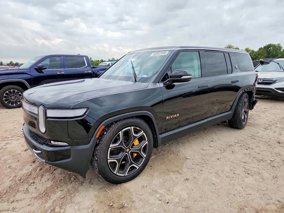 2024 Rivian R1S