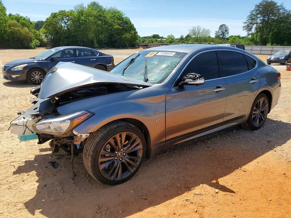 2018 Infiniti Q70