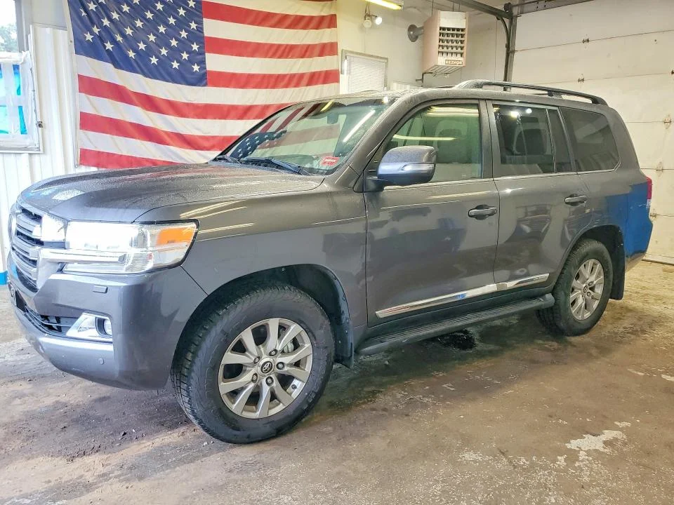 2016 Toyota Land Cruiser