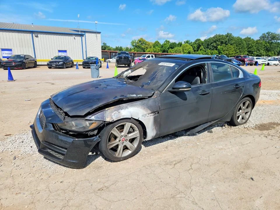 2018 Jaguar Xe