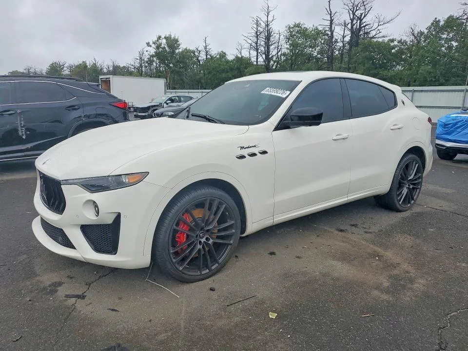 2022 Maserati Levante