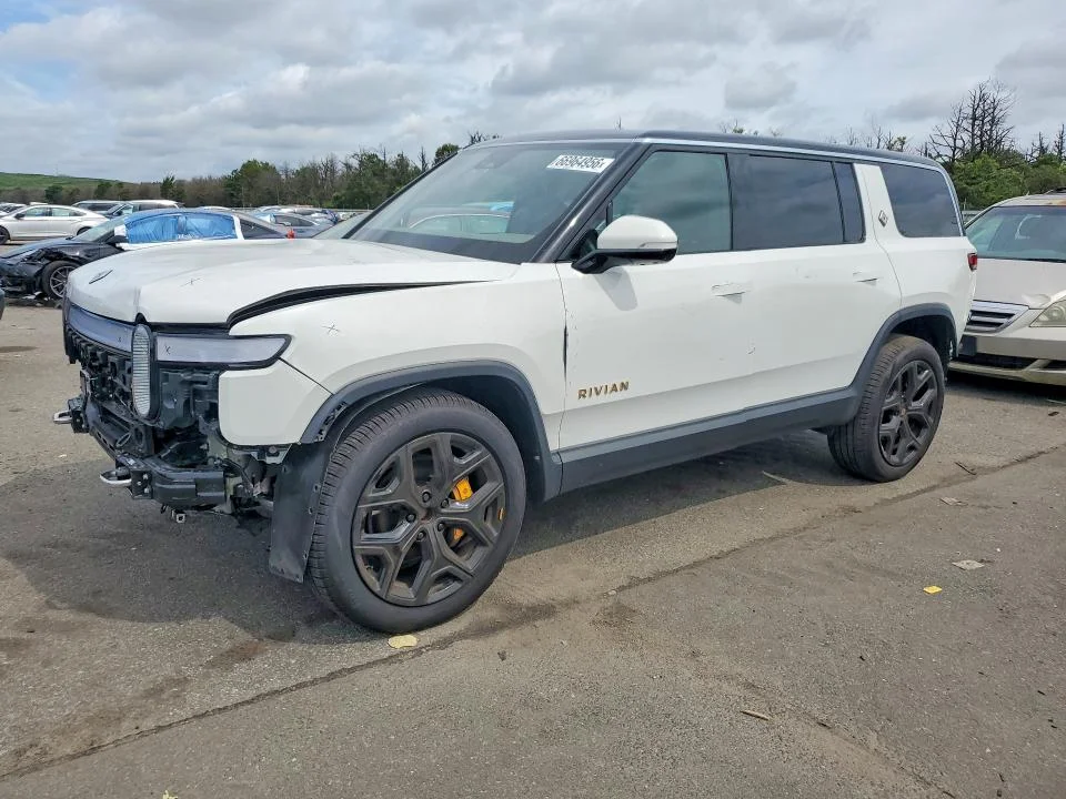 2023 Rivian R1S