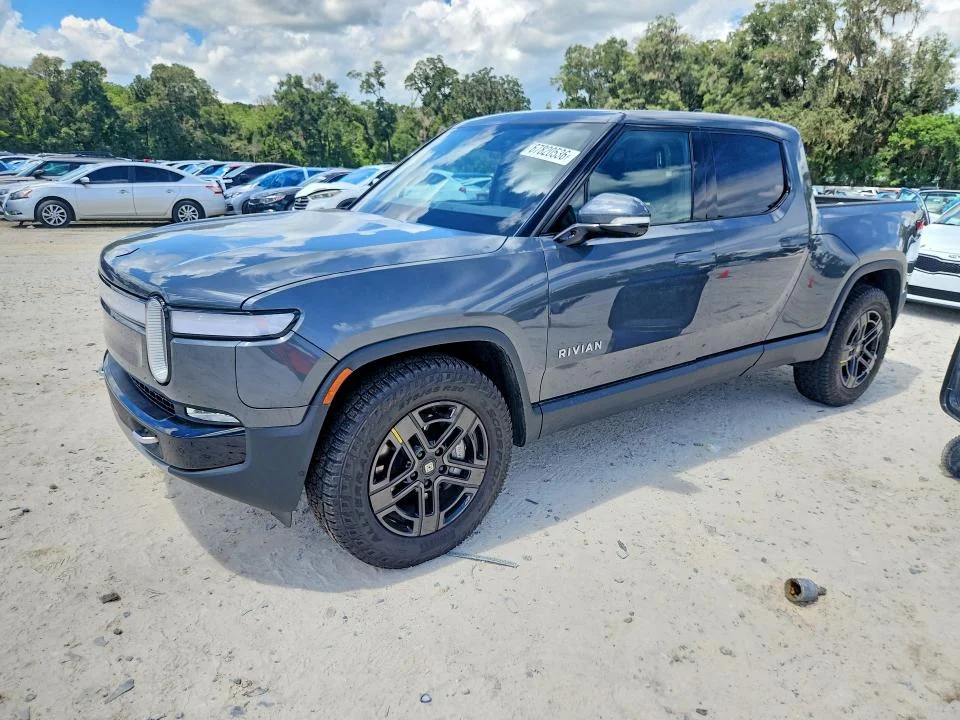 2024 Rivian R1T