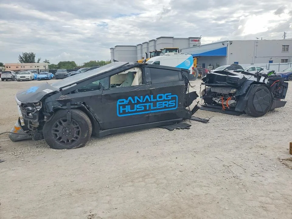 2024 Tesla Cybertruck