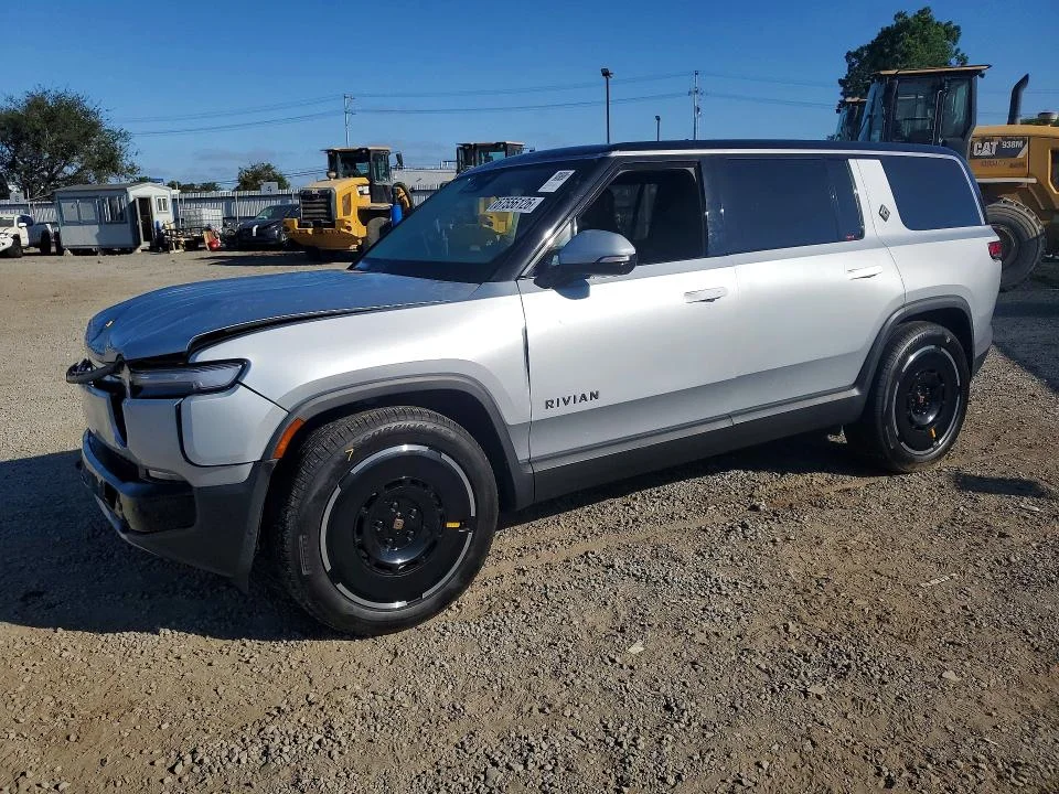 2025 Rivian R1S