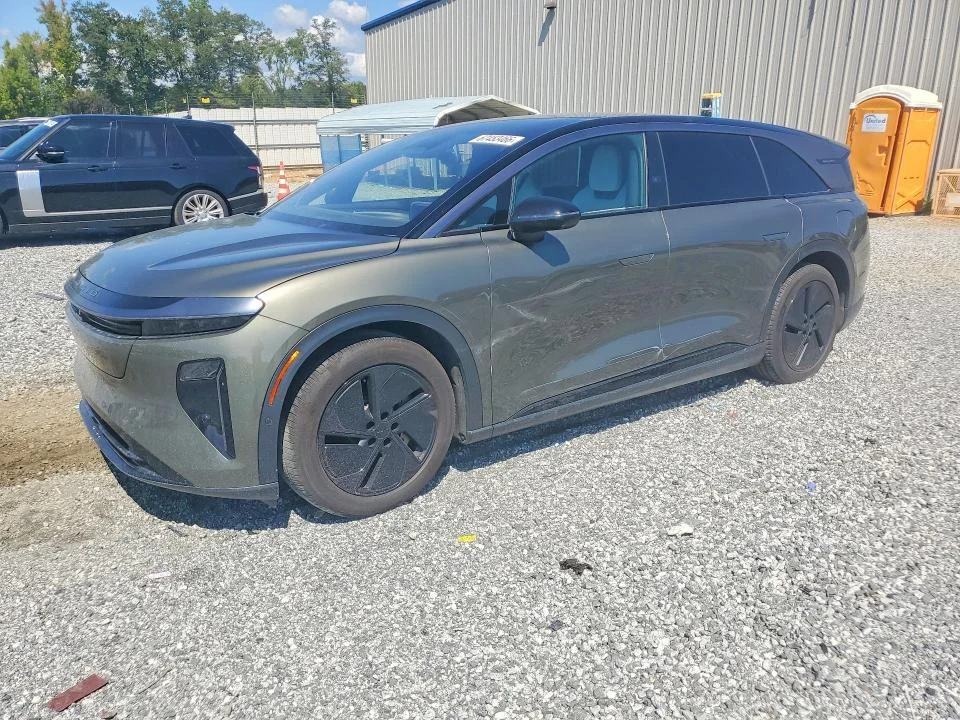 2026 Lucid Motors Gravity