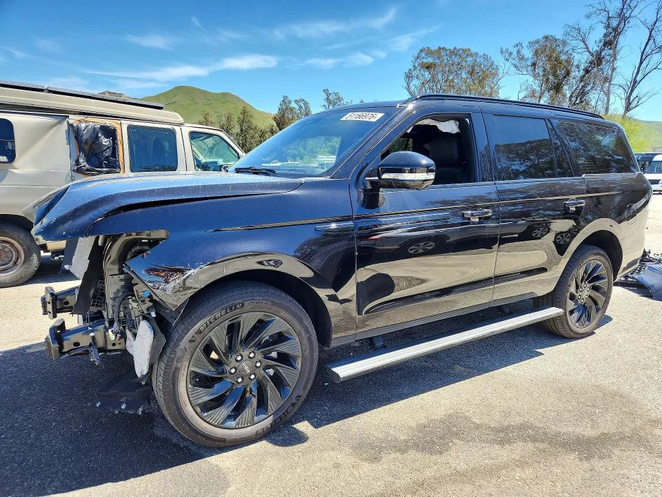 2025 Lincoln Navigator