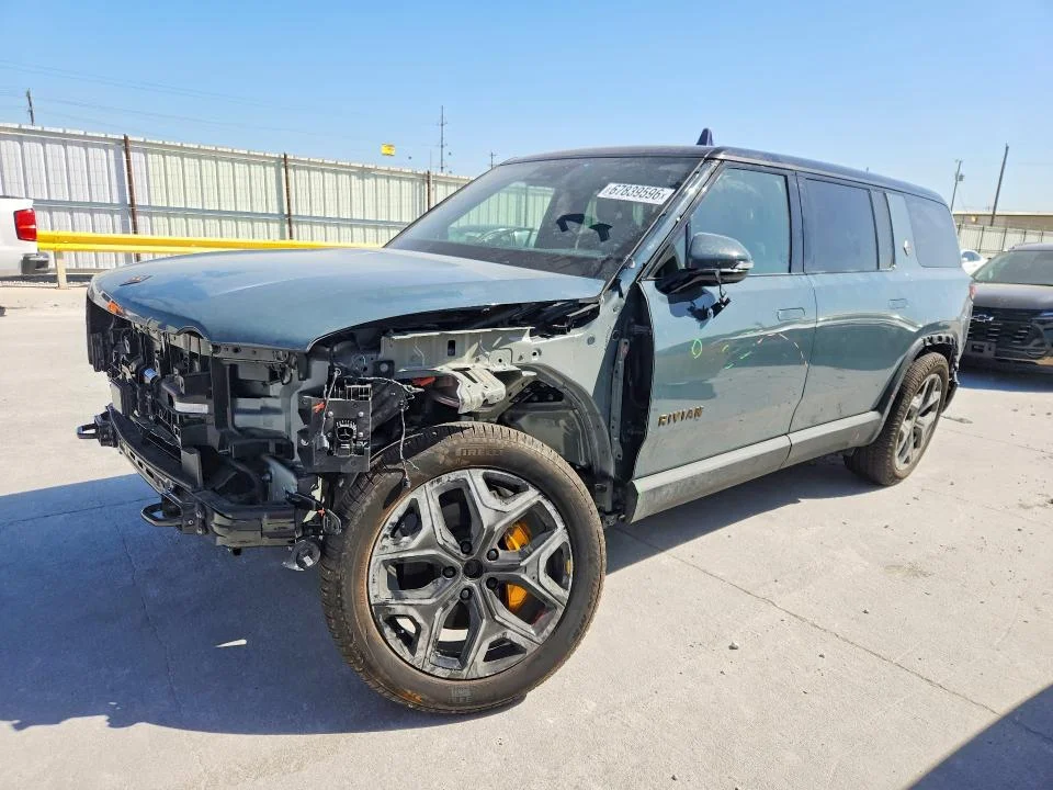 2026 Rivian R1S
