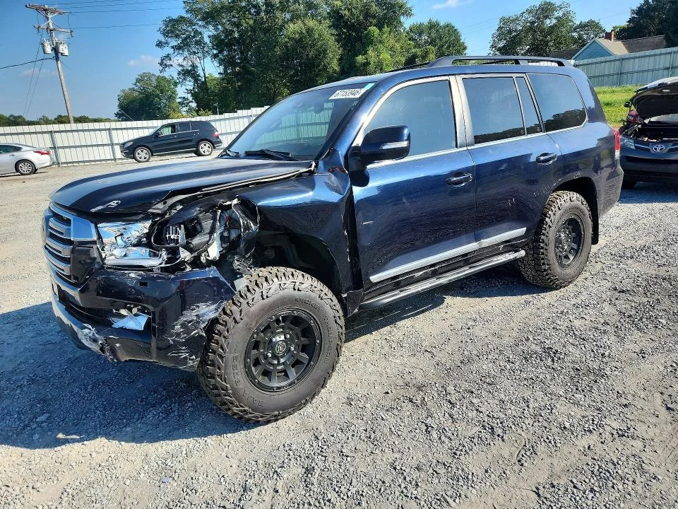2017 Toyota Land Cruiser