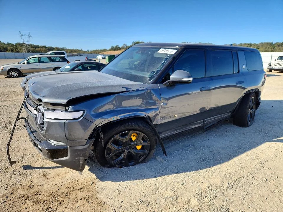 2023 Rivian R1S