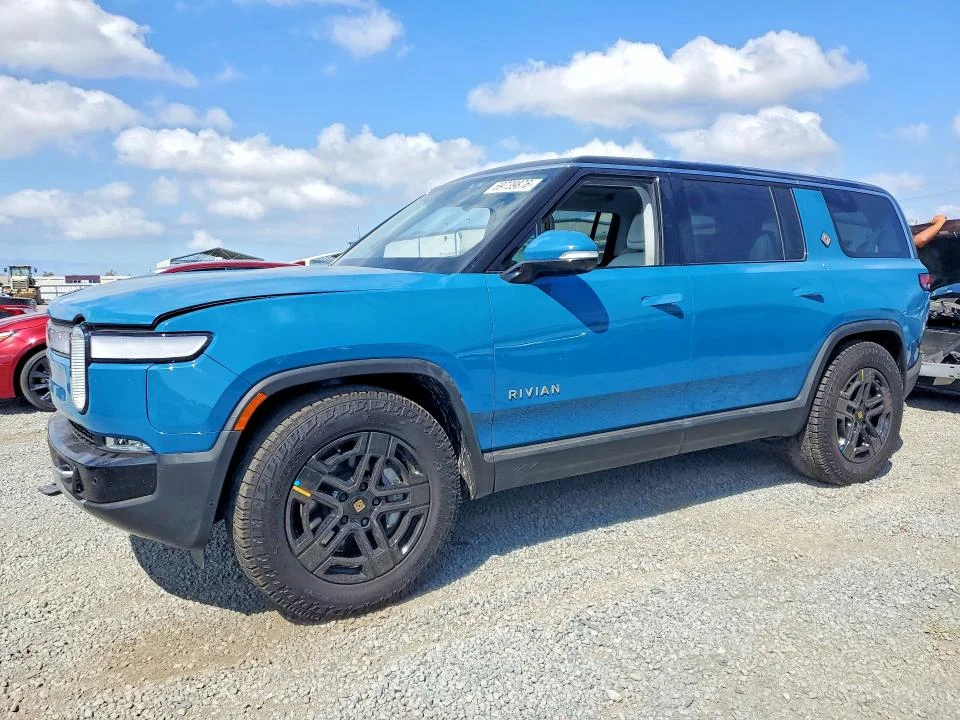 2024 Rivian R1S