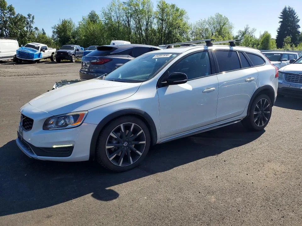 2017 Volvo V60 Cross Country