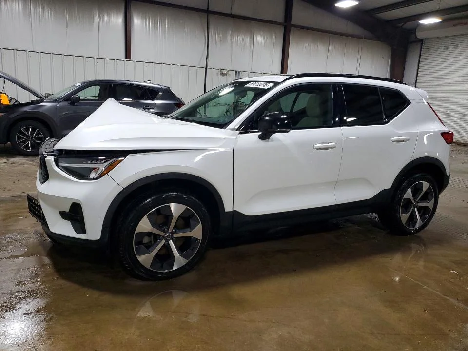 2023 Volvo Xc40