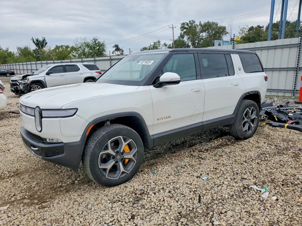 2023 Rivian R1S