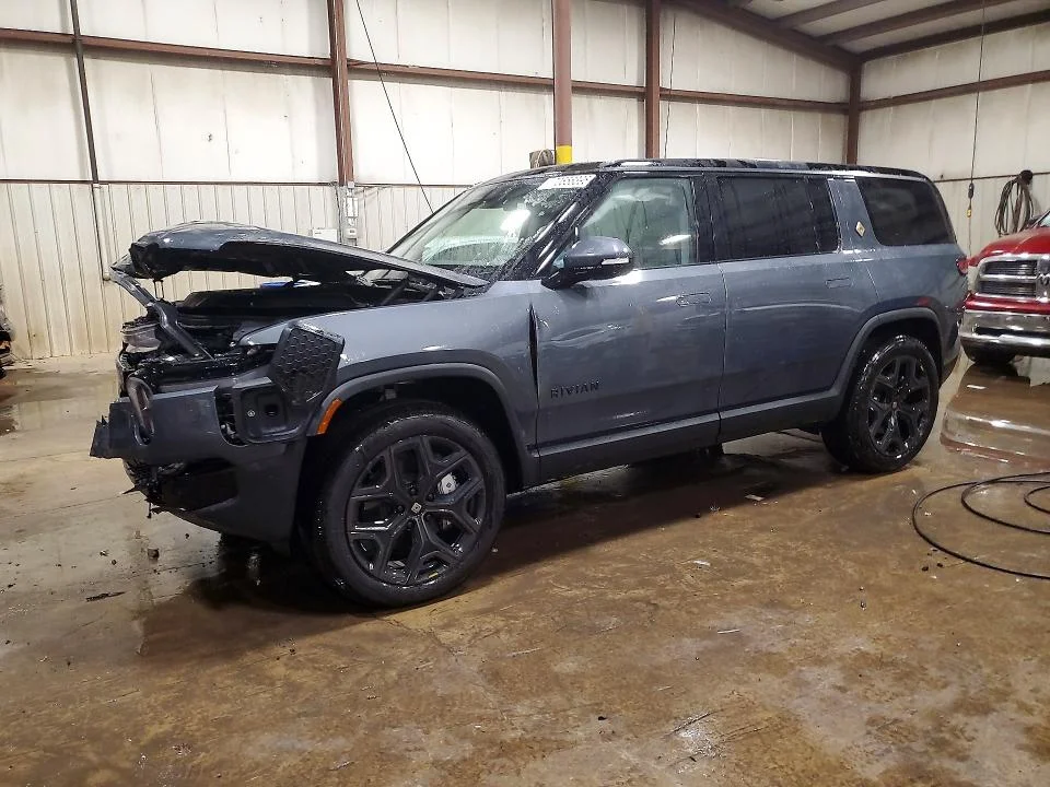2026 Rivian R1S