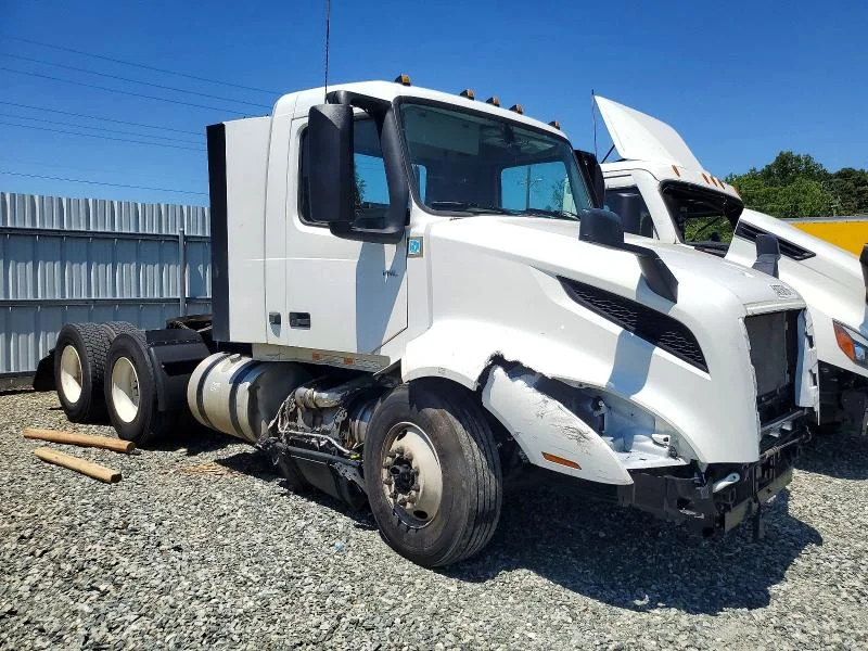 2025 Volvo Vnl