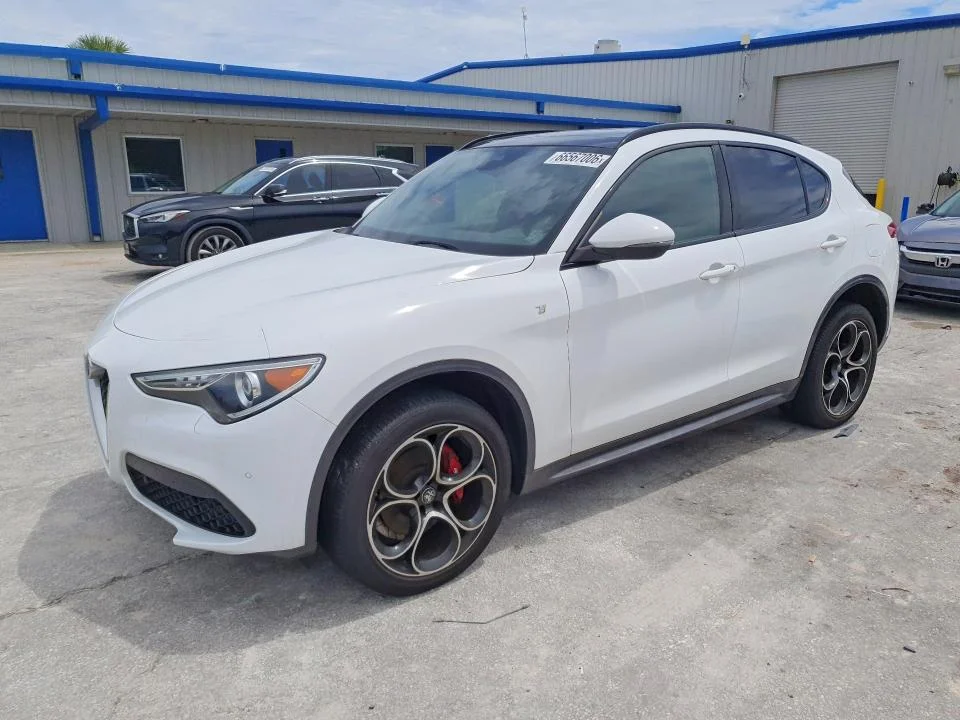 2023 Alfa Romeo Stelvio